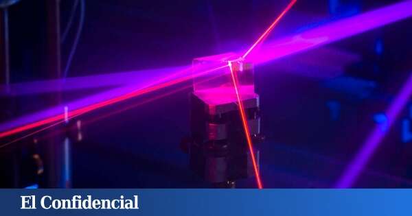 Científicos logran transformar luz en un líquido por primera vez en la historia