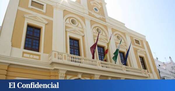 Cesado el concejal del PSOE en Chiclana que se exhibió desnudo ante menores en varios ginmasios