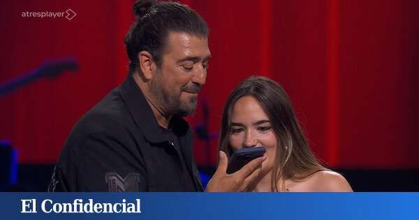 Suceso inédito en 'La Voz': Antonio Orozco llama en directo al padre de una aspirante