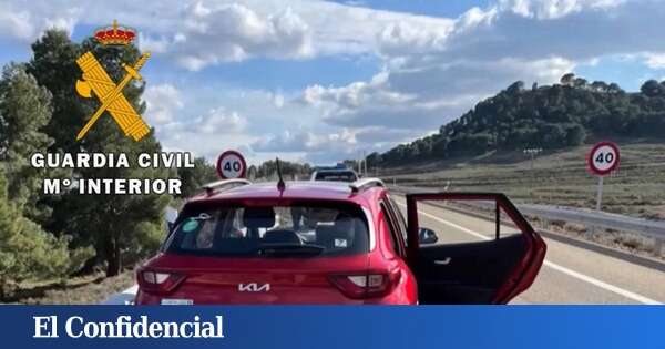 Detenido un conductor por ir en sentido contrario con 799 plantas de marihuana en la AP-15 en Corella (Navarra)