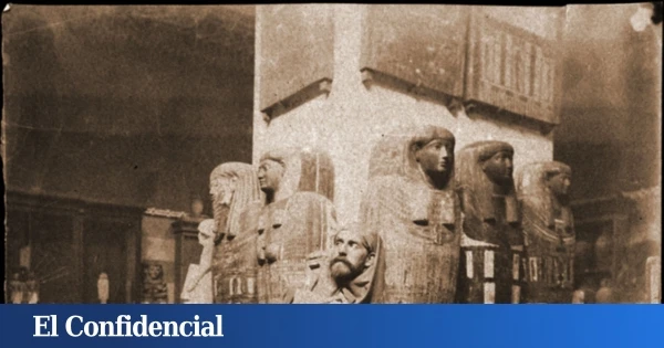 Este diplomático catalán reunió en dos años una colección de 1.350 antigüedades egipcias