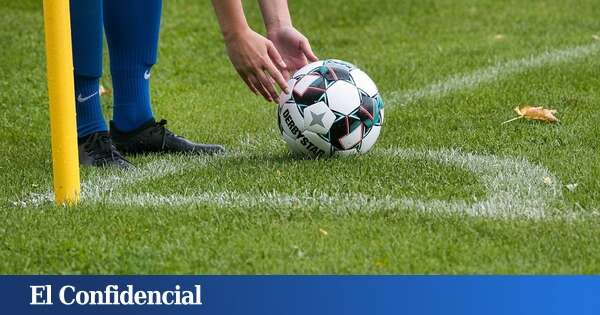 Un futbolista se enfrenta a una multa de 5.000 euros por dar un cabezazo a un rival tras un partido