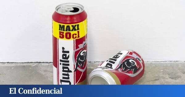 Un técnico confunde una obra de arte con dos latas de cerveza vacías y la tira a la basura