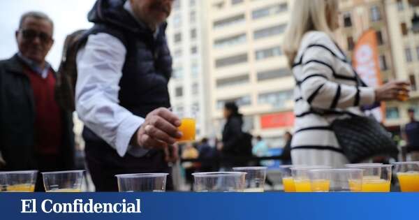 Solo este día: miles de vasos gratis de horchata y zumo de naranja en Valencia con motivo de las Fallas