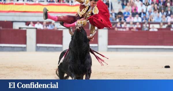 Cogida de Roca Rey en Las Ventas: el torero peruano, trasladado grave al hospital