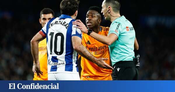 LaLiga denuncia a los aficionados de la Real Sociedad que dedicaron insultos racistas a Vinícius