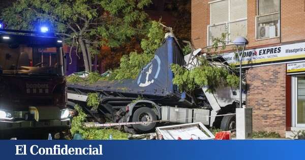 Muere el conductor de un camión en un accidente con siete vehículos implicados en la ciudad de Lleida