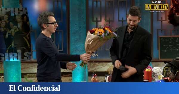 Berto Romero, dolido con Broncano por despreciar el único regalo por los cien programas de 'La revuelta'