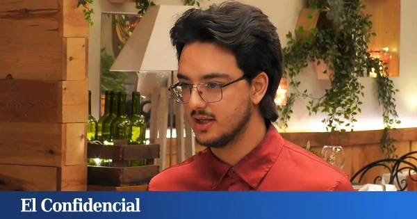 'First Dates': se carga completamente su cita por lo que decide hacer, antes de levantarse de la mesa