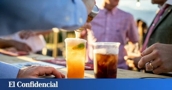 Andalucía lidera el empleo local en hostelería frente al aumento extranjero en toda España