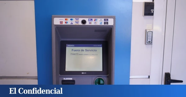 Detenido un joven tras un robo con violencia de mil euros que la víctima acababa de sacar del cajero