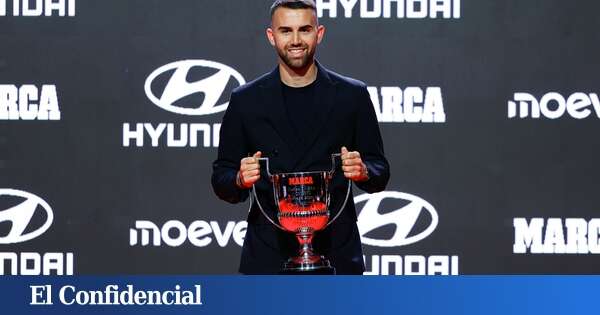 Arde la casa de Borja Mayoral mientras recogía el trofeo de máximo goleador español