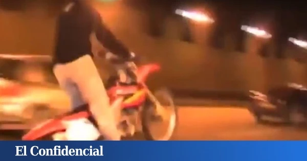 El sospechoso del robo al Louvre es un ex guardia del museo e 'influencer': se hizo viral por sus acrobacias en moto por el centro de París