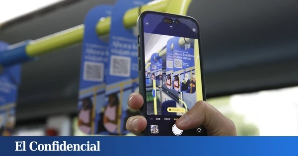 Libros gratis de Lorca o Pardo Bazán en 300 autobuses de la EMT: solo hay que escanear un QR y descargar tus favoritos