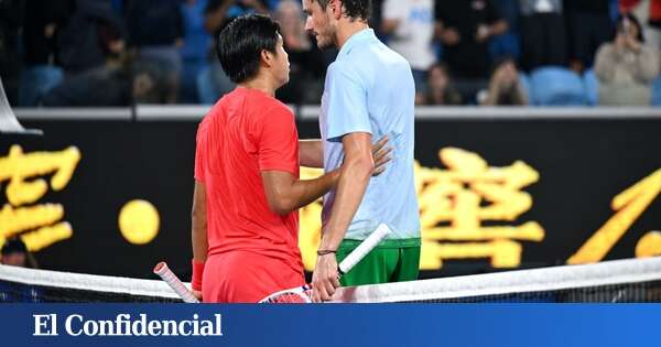 Medvedev minusvalora a Tien y se despide del Open de Australia en segunda ronda