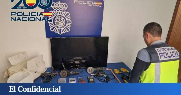 Quince detenidos de una red que usaba un 'call center' para desbloquear móviles robados en Benidorm