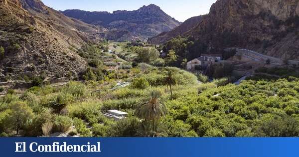 Un paisaje digno de Marruecos en pleno Murcia: senderismo entre huertas, montañas y pueblos de otro tiempo