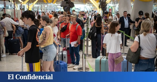 Barajas pide precaución si tienes que acudir al aeropuerto: tensión y grandes colas por la huelga de vigilantes