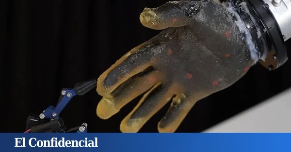 Crean una mano robótica con piel 'casi humana' y consiguen que sea capaz de sentir dolor