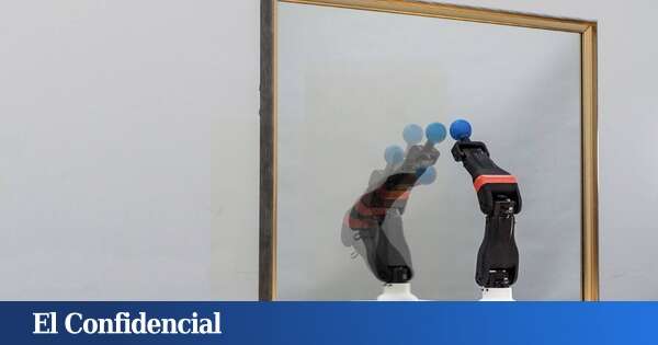 Ponen a un robot frente al espejo y descubren que posee una habilidad que se creía única de los humanos