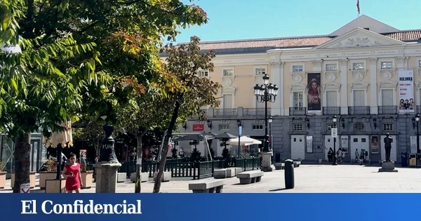 Cuatro detenidos en una riña tumultuaria en la plaza de San Ana (Madrid) con cuchillos y palos de hierro