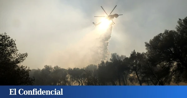 La UE despliega tres medios aéreos y equipos terrestres contra los incendios en Grecia