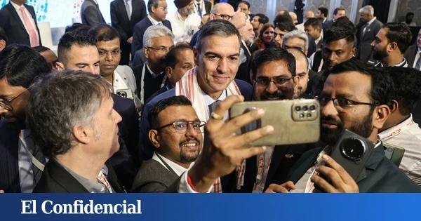 Sánchez casi baila en TikTok y Moreno amenaza con hacerlo: la caza del voto joven