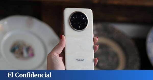 He probado el superventas presentado en el Mobile: un móvil ideal, salvo por un detalle