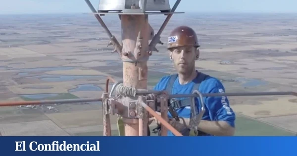 Kevin Schmidt, técnico de telecomunicaciones: gana 40.000 euros al año por cambiar dos bombillas