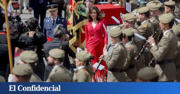 El veto al desfile militar calienta el Dos de Mayo y anuncia otra bronca entre Sol y Moncloa