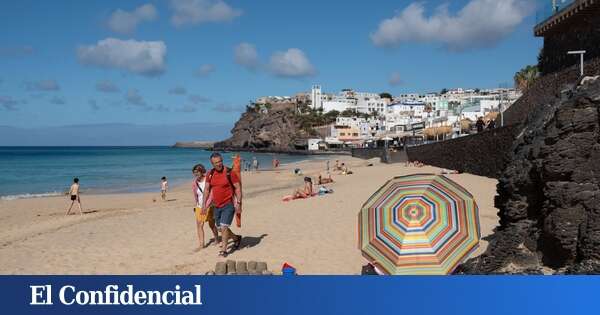 Aparece el cuerpo sin vida de un varón flotando en el mar en Fuerteventura