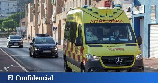 Herida grave una mujer al colisionar dos camiones y un turismo en Alhama (Murcia)