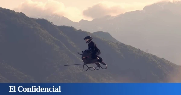 La primera moto voladora de la historia ya está a la venta, pero te sale más barato comprarte una casa