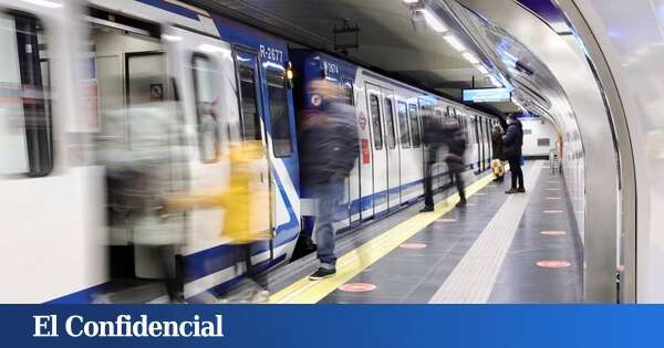 ¿Puedo subirme con una bicicleta en el Metro de Madrid? Esto es lo que dice la ley (y muchos no lo saben)