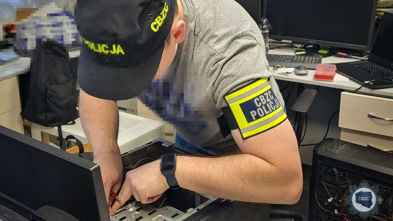 Operacja „Enola Gay”, zwycięstwa w darknecie. Cyberpolicjanci podsumowują rok