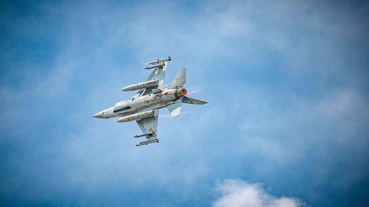 Alarmy w Estonii i na Łotwie. Myśliwce NATO zestrzeliły drona