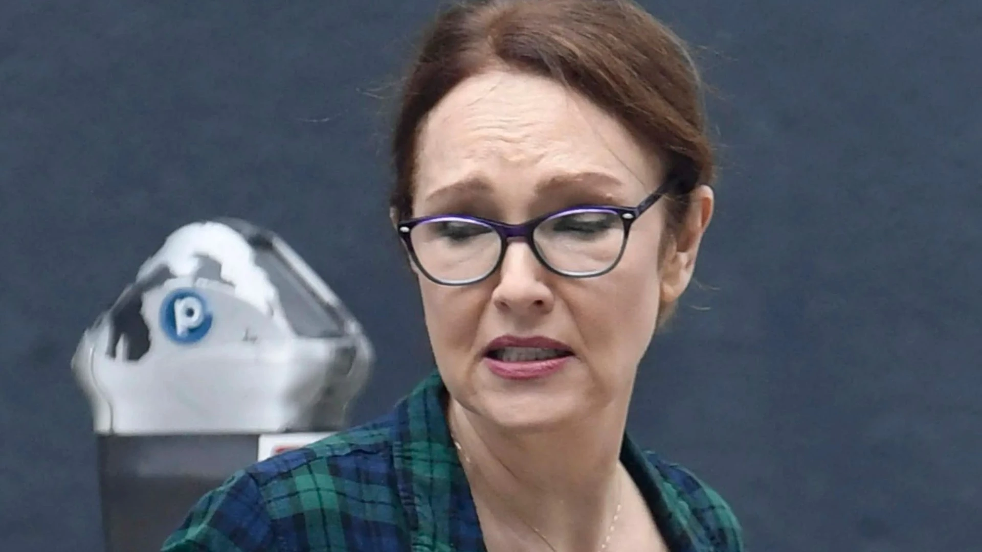 90s movie star unrecognizable as she’s spotted in LA 35 years after co-starring with Julia Roberts – can you guess who?