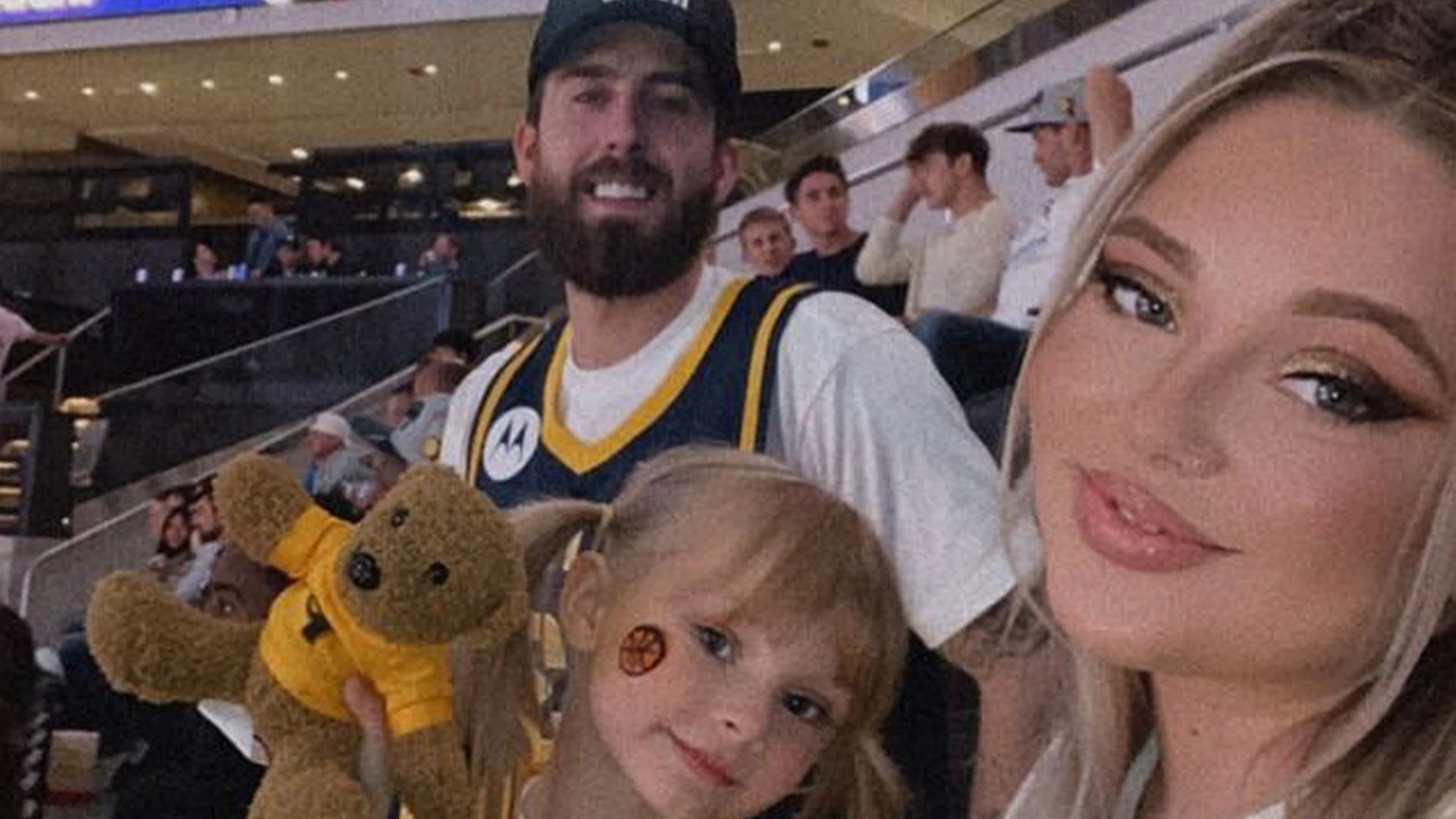 Teen Mom Jade Cline reveals she’s welcoming TWINS with husband Sean and gushes she’s ‘so excited to start this journey’