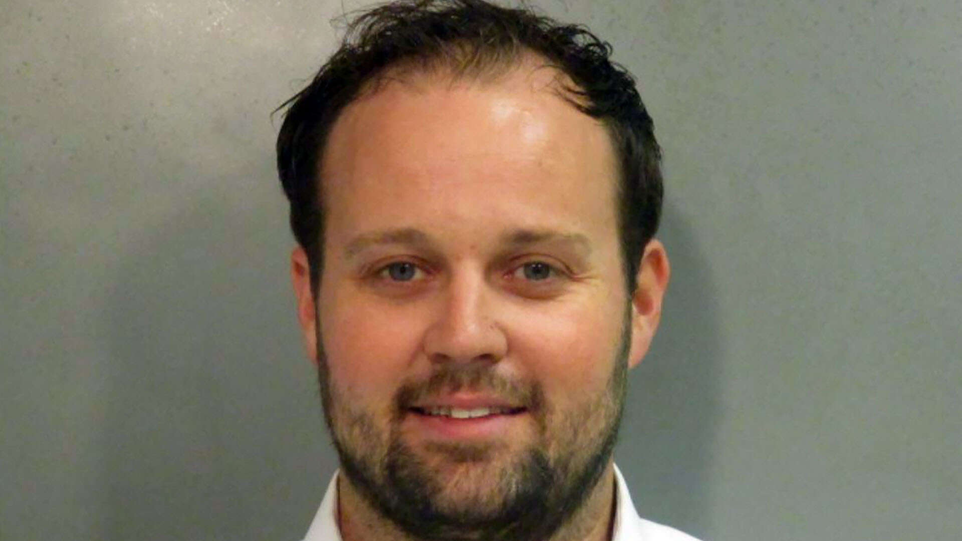 Josh Duggar to celebrate Christmas with peanut butter and jelly sandwich and ping pong tournament inside Texas prison