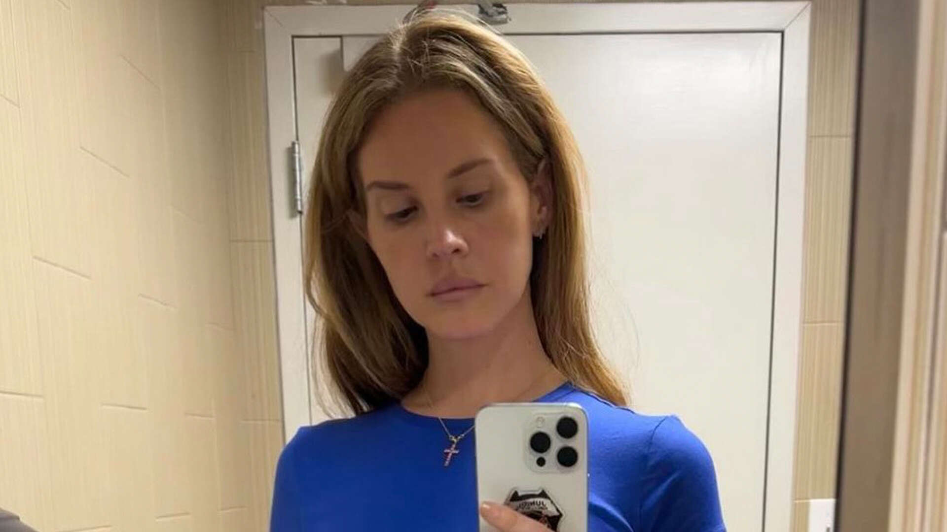 Lana Del Rey shocks fans with ‘skinny’ figure in denim hotpants on vacation as they exclaim ‘she’s lost so much weight!’