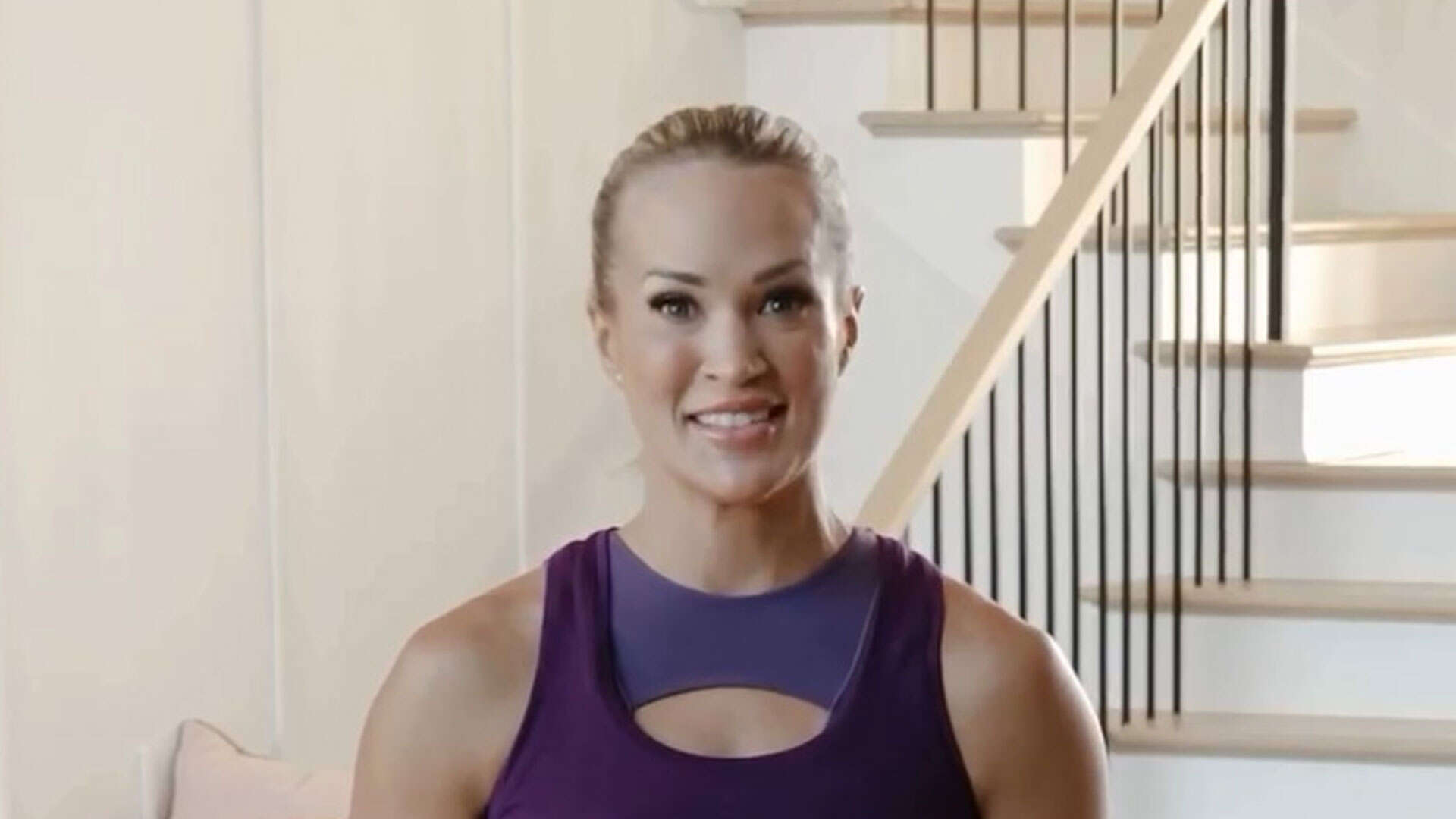 Carrie Underwood fans think the singer ‘looks different’ as she works out legs in new video for fitness app fit52