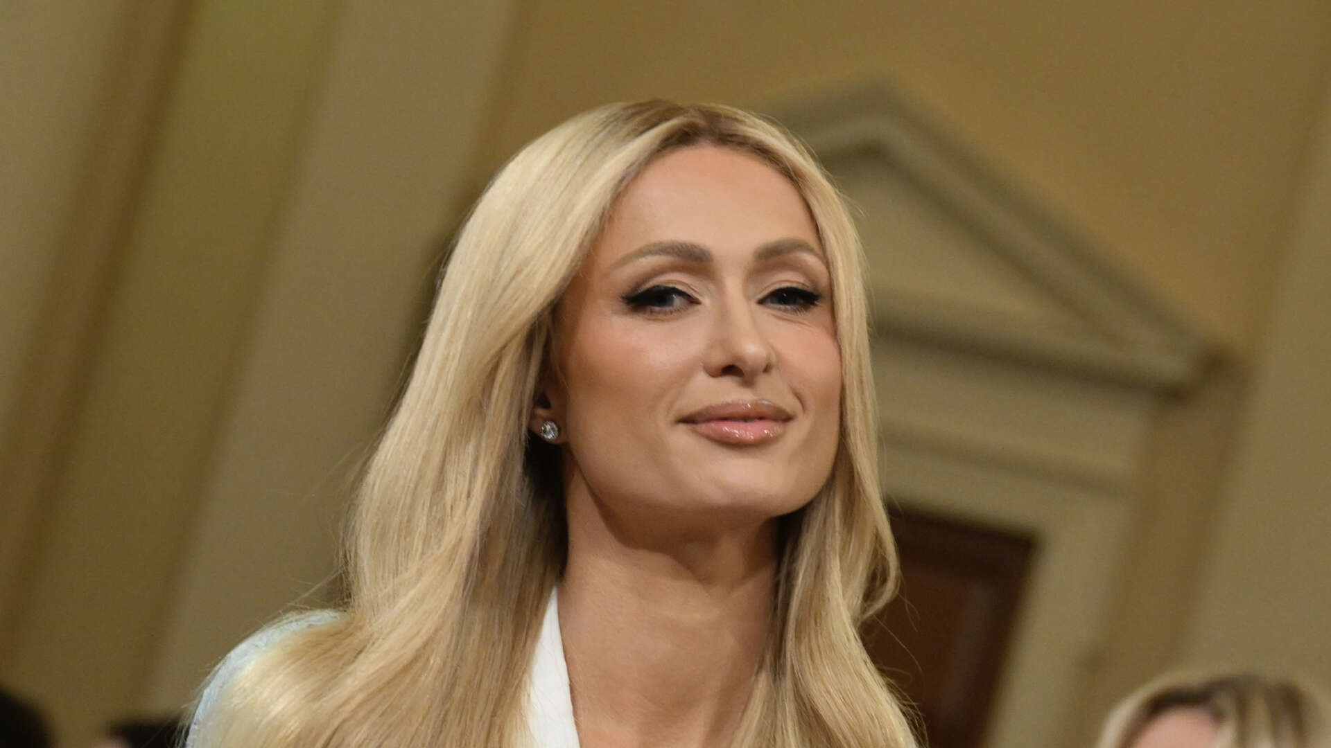 Paris Hilton shocks fans with ‘insane’ voice change as she switches from ‘fake’ baby talk to deep tone before congress