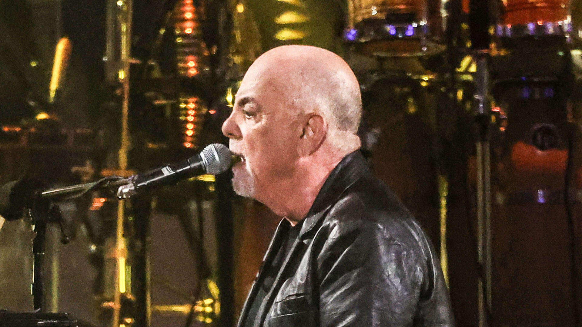 Billy Joel sings iconic song Uptown Girl to ex-wife Christie Brinkley at MSG concert as fans praise the ‘GOAT’ singer