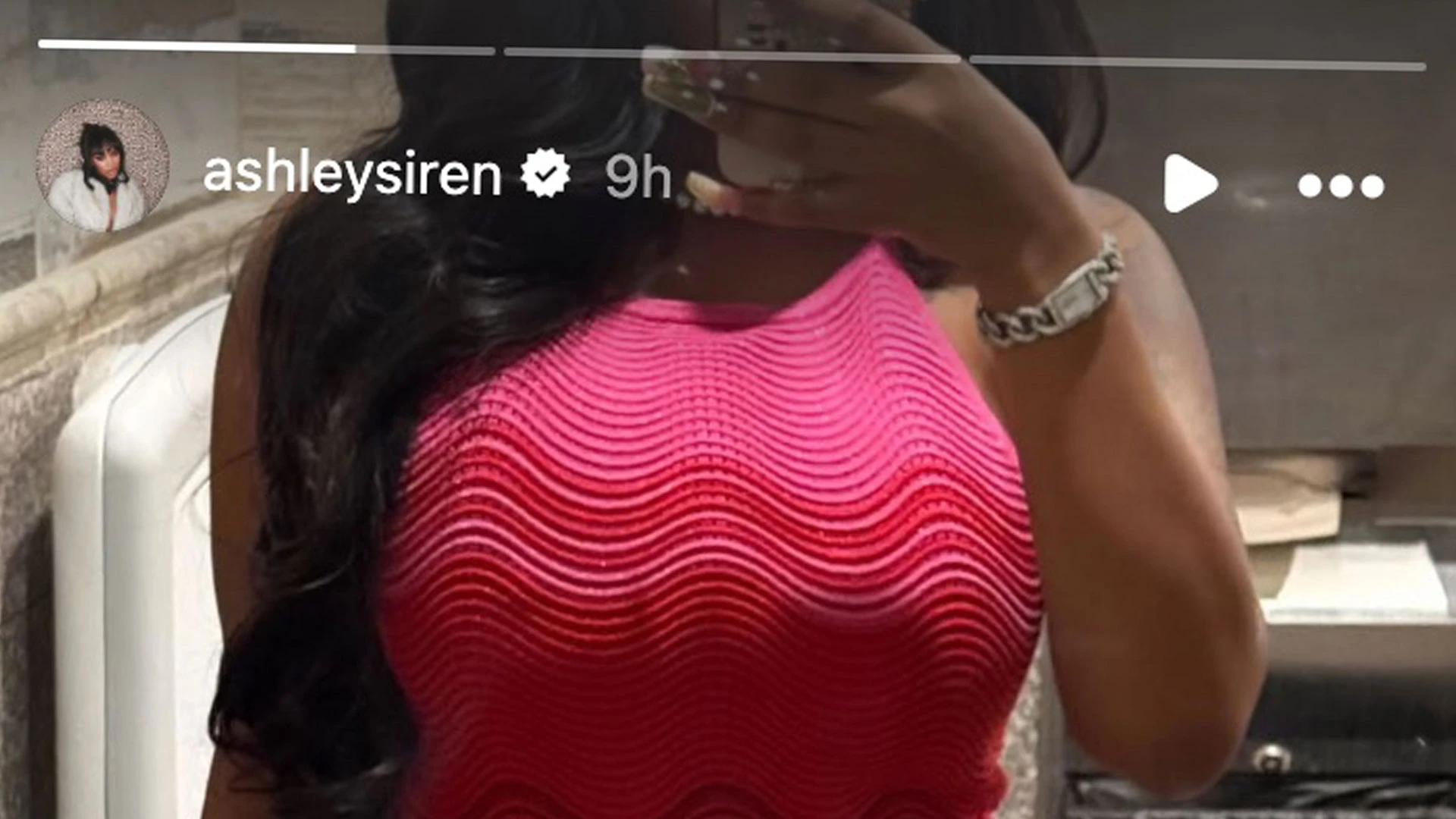 Teen Mom star announces she’s ‘back to stripping’ after show cancellation rumors as she poses in VERY short minidress
