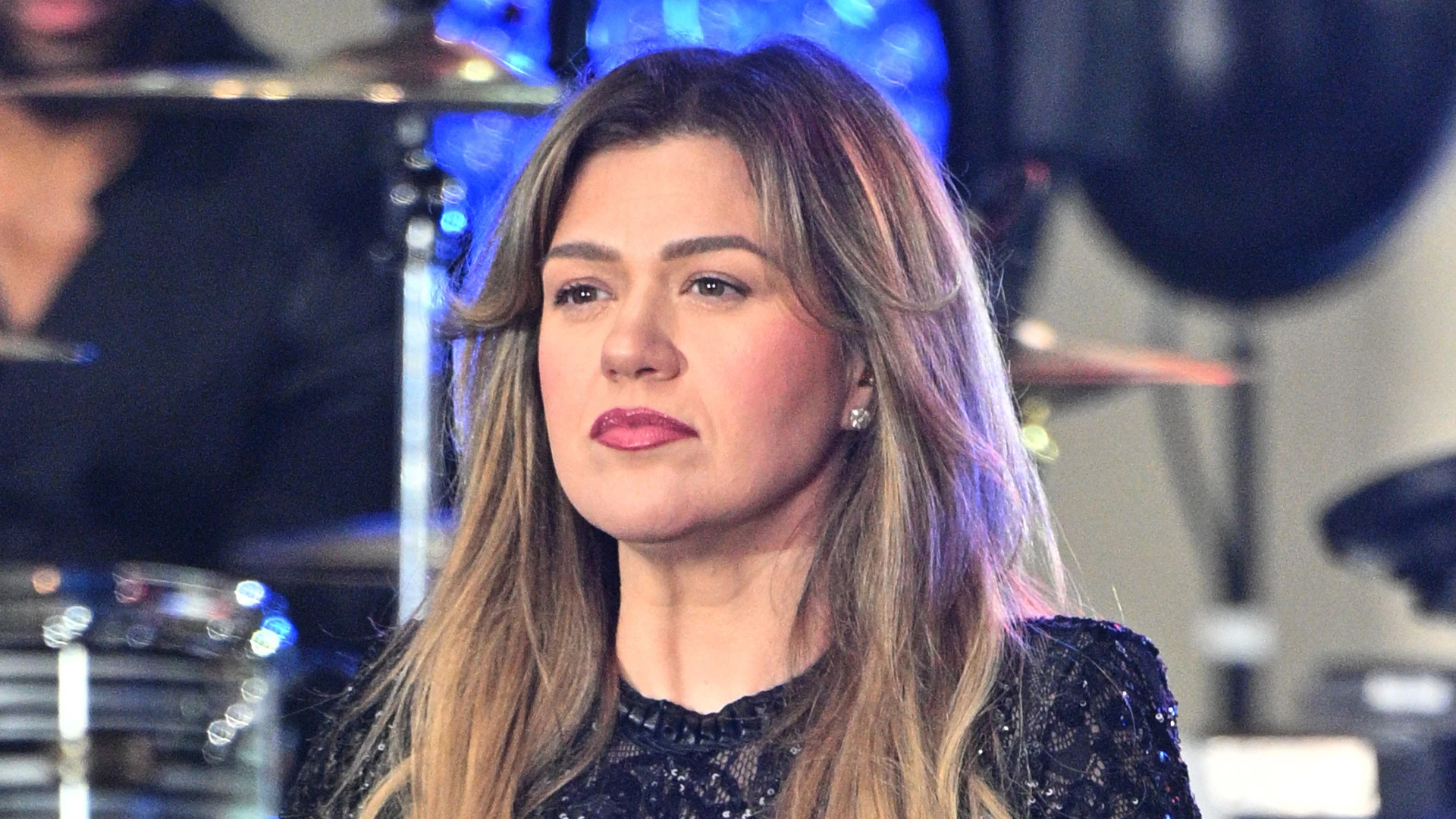 Kelly Clarkson reveals fight with talk show’s HR over weight loss as singer was accused of ‘making people feel bad’