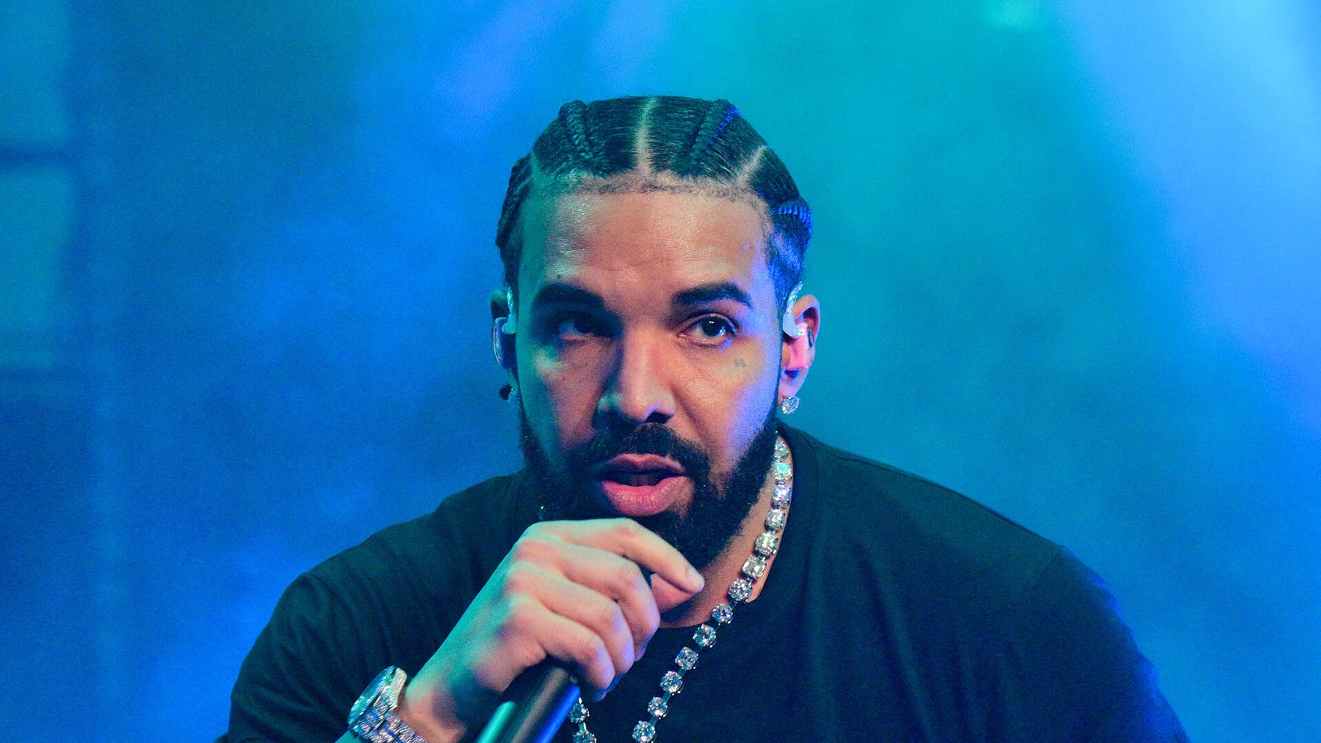 Drake slaps Universal Music Group with new lawsuit over release of Kendrick Lamar’s ‘malicious’ diss track Not Like Us