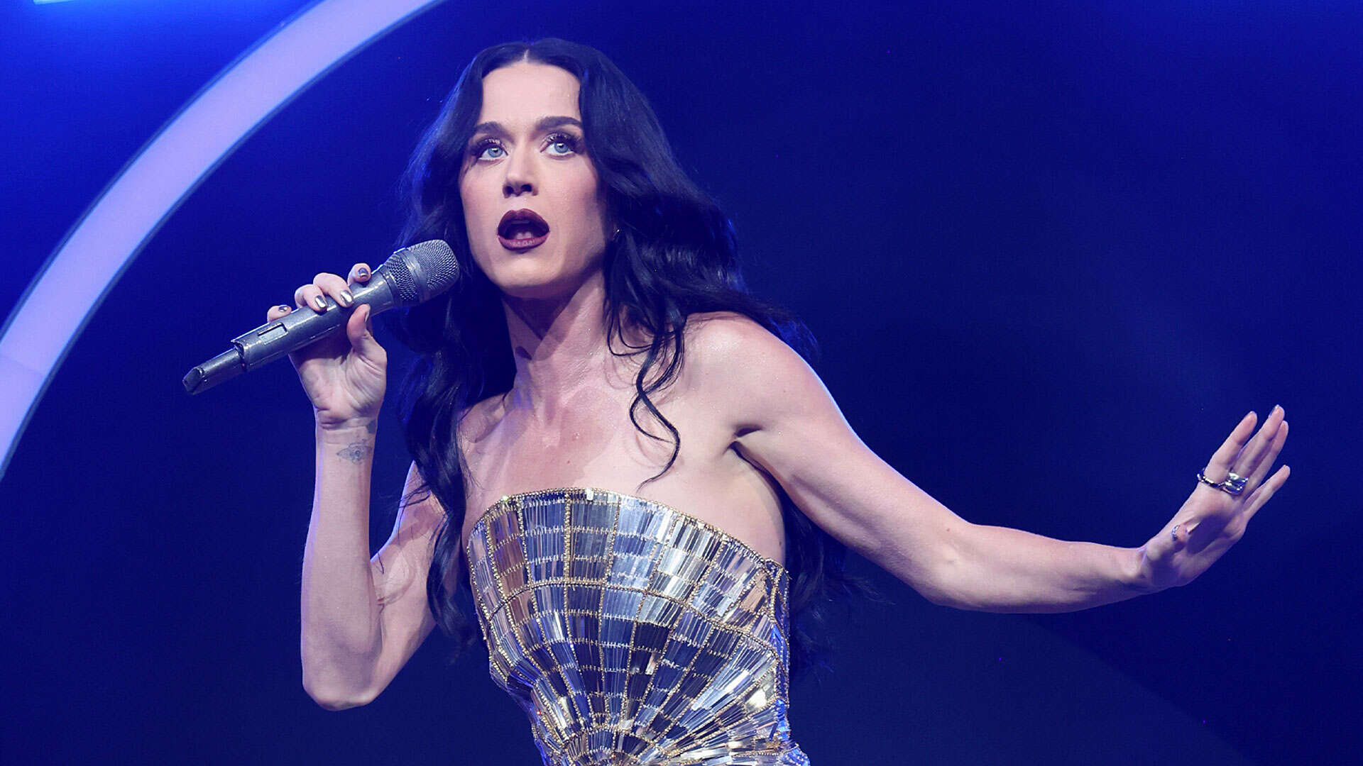 Katy Perry may cancel Lifetimes tour dates after ‘disappointing’ ticket sales – ‘sadly, she’s not Taylor Swift’