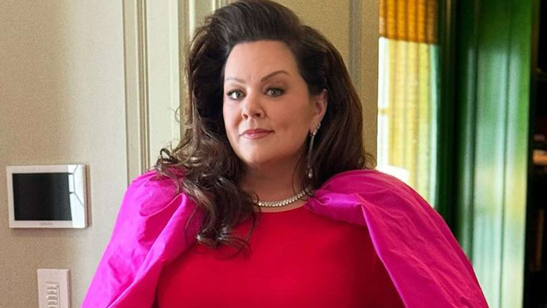 Melissa McCarthy looks ‘smoking hot’ in full-body pic at home after weight loss as fans say ‘you are perfection!’