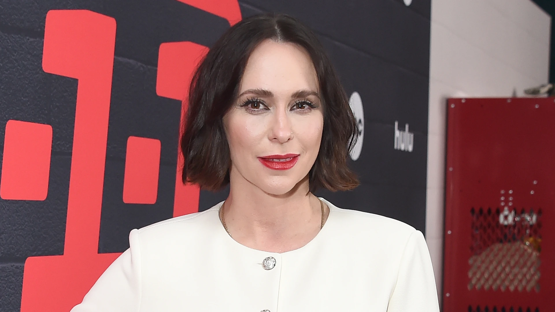 Jennifer Love Hewitt, 46, stuns in skintight black dress and shows off new hair color in very rare red carpet appearance