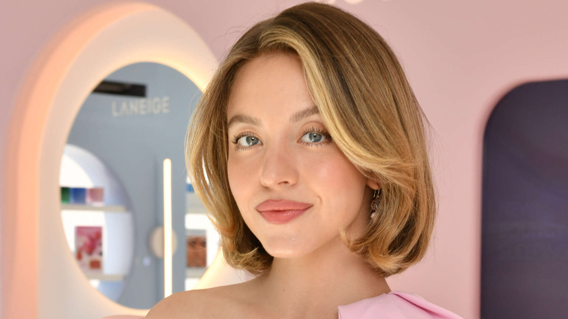 Sydney Sweeney fans concerned for star as she appears in ‘weird’ ad with ‘uncomfortable’ message